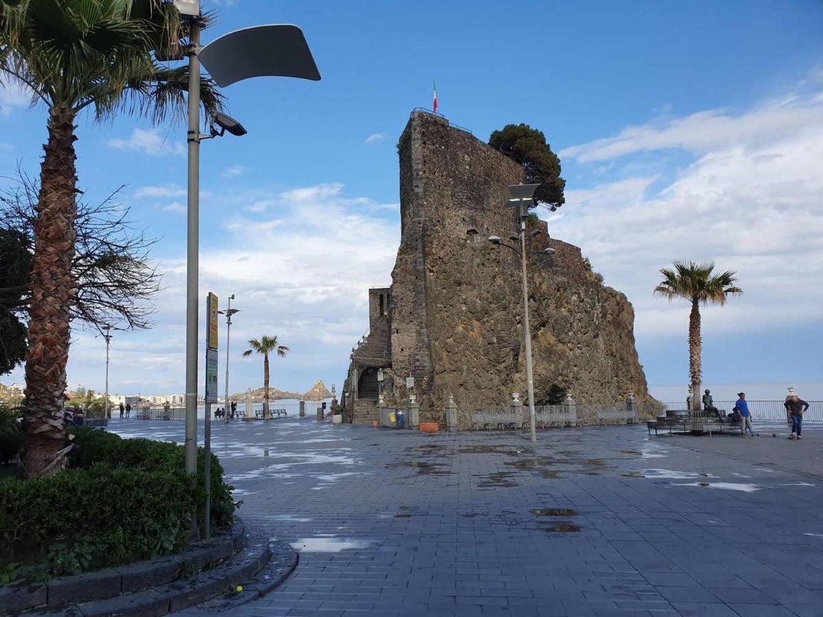 Charme In Aci Castello Apartment Exterior photo